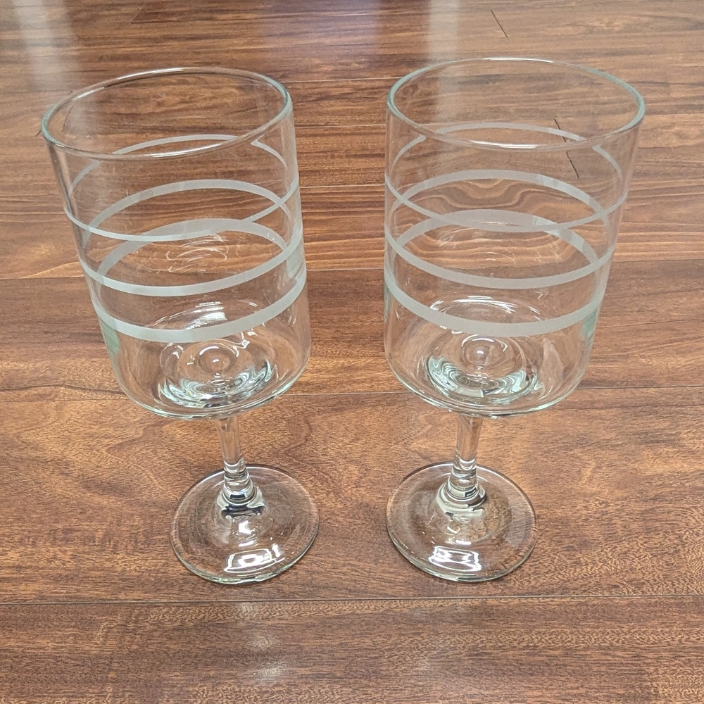 Elegant Clear Wine Glass Set With Measurements